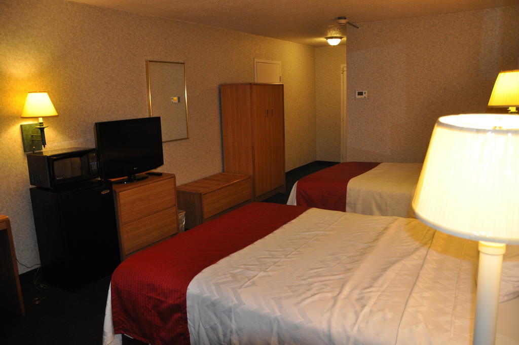 Airport Inn Флинт Номер фото
